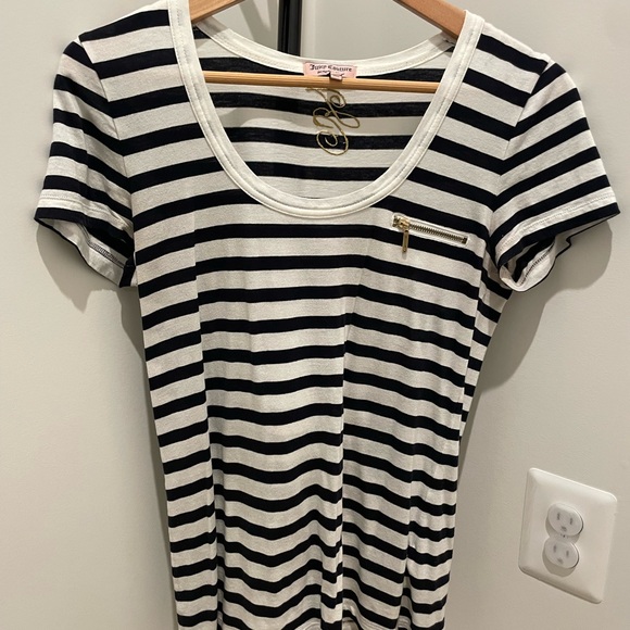 Authentic Juicy Couture tee 🖤 - Picture 3 of 6